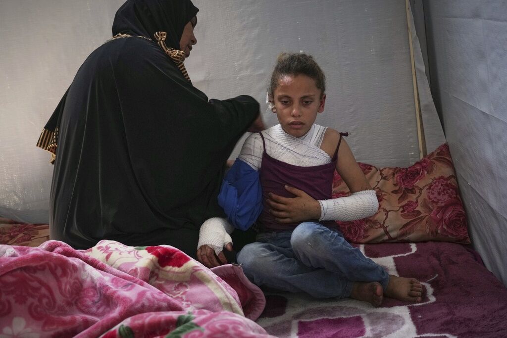 Mideast Wars Gaza Burns